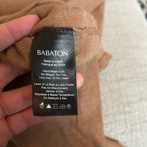 Babaton Camel V-Neck Sweater - Picture 3 of 4